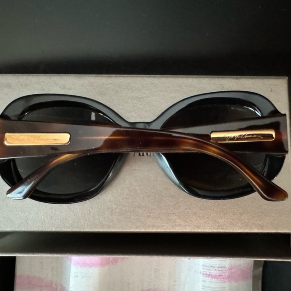 New, never worn; all packaging included. Authentic Giorgio Armani. - Picture 2 of 8